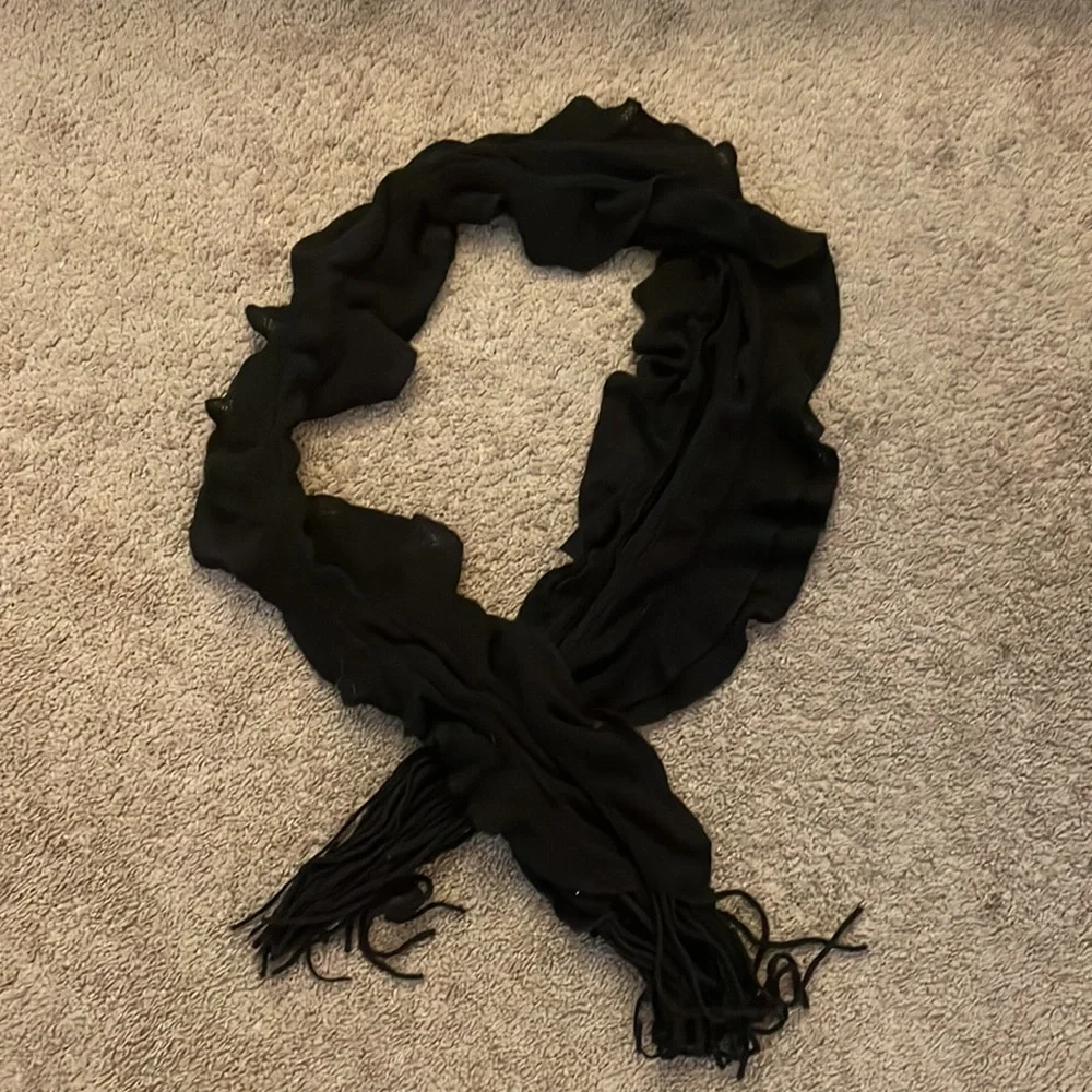 Cute Ruffle Scarf - Picture 1 of 4